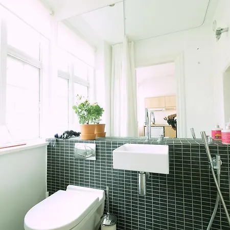 Canal 1 - 8 Отель Копенгаген