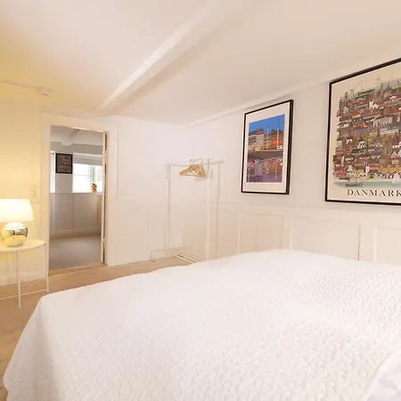 Canal 1 - 8 Hotel Copenhagen